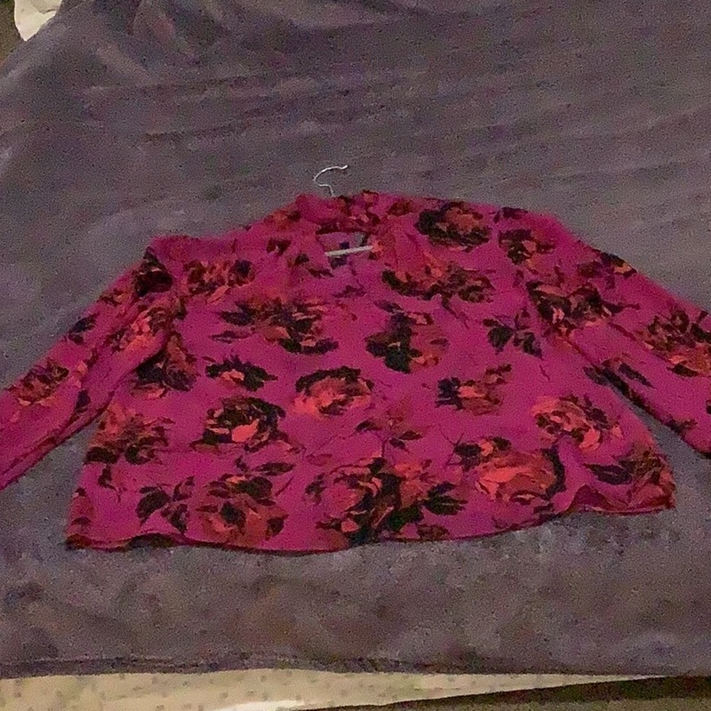 Beautiful flowery top